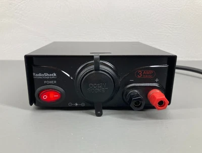 Fonte de alimentação de comutação Radio Shack 22-507 3 Amp 13.8 VDC 12V soquete automático testado - Imagem 1 de 4