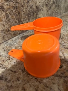 Vintage Tupperware Measuring Cup Replacements Lot of 2 Bright Orange 3/4 2/3 - Picture 1 of 4