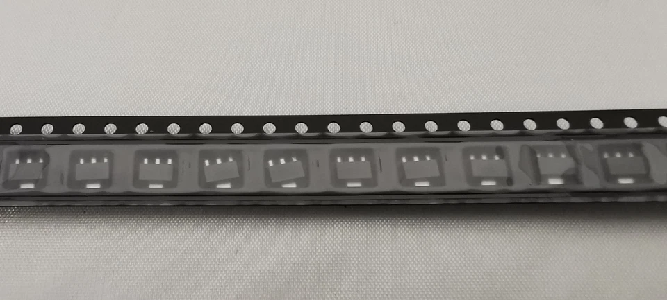 L78L05ACUTR STM SOT-89-3 Voltage Regulator 10V to 30V in 5V 0.1A Out - 10 Pcs - Image 1 of 2