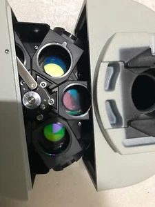 Olympus Microscopio Illuminatore Fluorescenza BX-URA2 con Filtro Cubo Torrette - Foto 1 di 18