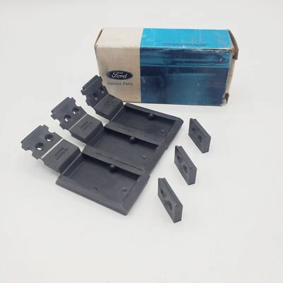 JUEGO DE 3 PESTILLOS DE VENTANA TRASERA FORD D0TZ-1040860-A 1970-1972 F100 F250 F350 NUEVO DE STOCK Foto 1 de 4