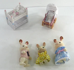 Calico Critters / Sylvanian Rabbit Bunny Family + bunk beds + stroller carriage - Picture 1 of 11