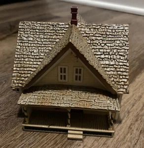 'Sarah's Prairie Home' 'Sarah Plain and Tall Collection' NEW Hallmark 1994 Orn - Picture 1 of 3