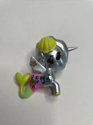 Boneco de vinil Tokidoki Mermicorno Series 8 Deejay música DJ - Imagem 1 de 4