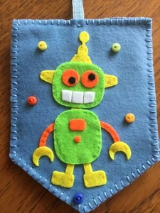 hand crafted robot wall hanging - Picture 1 of 3