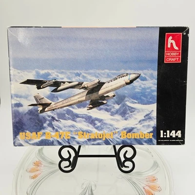 Hobby Craft 1/144 USAF B-47E "Stratojet" Bomber Model Kit #HC1251 - Image 1 of 4