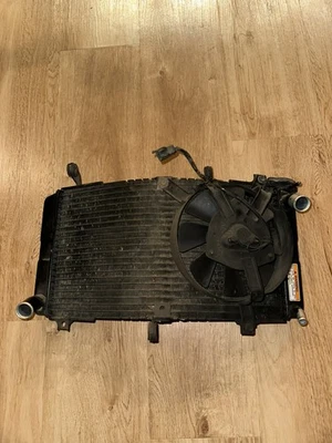 SUZUKI GSXR 600 750 SRAD RADIATOR HEAT EXCHANGER FAN sb02 - Image 1 of 2