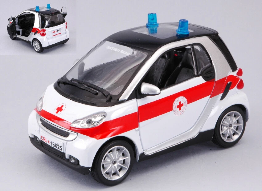 Smart Fortwo Italian Red Cross 1:24 Model NEW RAY - Image 1 of 1