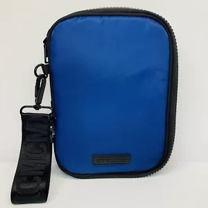 Steve Madden Navy Blue Pencil Case Wristlet Water Resist Pouch Nylon Zip Around - Picture 1 of 13