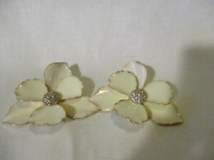 AVON Floral Accent Earrings Enamel-Like Detail/ Rhinestones in Goldtone WHITE 2"