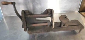 VINTAGE BLACKSMITH HAND CRANK SHEET SHARP METAL CUTTER WATCH VIDEO FREE SHIP - Picture 1 of 12