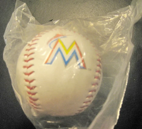 Miami Marlins Old Logo 2017 MLB Official Rawlings Brand New Sealed Ball Cover