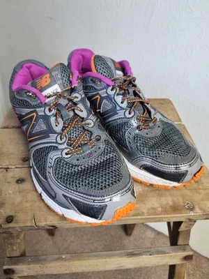 Womens New Balance 680 V2 Running Gym Shoes Trainers, Grey/Pink/Orange, UK 5 - Image 1 of 4