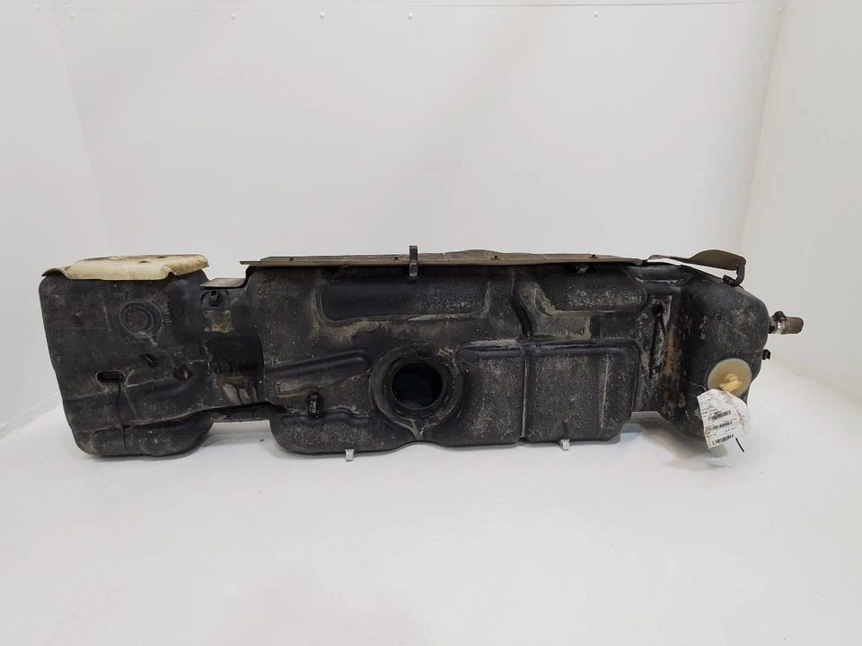 2005-2016 CHEVROLET SUBURBAN 1500 5.3L Fuel Tank 31 Gal 22787882  - Image 1 of 4