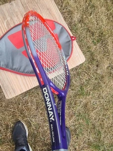 Racchetta da tennis Donnay di alta qualità con cover in ottime condizioni - Foto 1 di 10