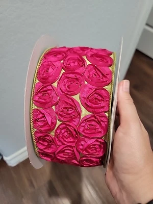 VTG Offray Love Knots Wired Edge Ribbon Green Base Pink Flowers Trim 6.75 Yds - Image 1 of 4