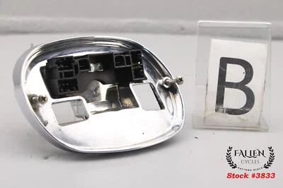 Harley Softail 2006 luz trasera freno base bisel 68066-99 cromo Foto 1 de 4