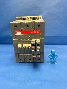 Contactor ABB A110-30 140A 600 V AC - Imagen 1 de 5