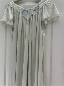 Vintage SHADOWLINE Nightgown Pale Blue Trimmd W/lace & Embroidered Flowers Sz L - Picture 1 of 10
