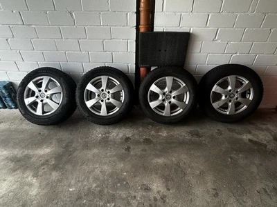 Kumho Winterreifen, 195/65 R15  91 T auf Alufelge Pl 50  6,5*15.Reifen Fast Neu! - Bild 1 von 4