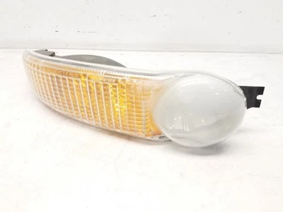 2001-06 GMC Yukon Denali XL 1500 Passenger Right Turn Signal *CLOUDY* - Imagem 1 de 4