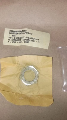 Maico ТОНКАЯ звездочка гайка метель овальный квадрат 250 360 400 новая из старых запасов от оригинального производителя 1955–1977 гг. - Изображение 1 из 4