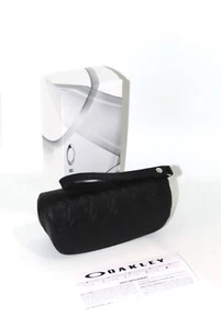 1x Oakley Large Zip Embossed Black Case Box Booklet Set Sunglasses Eyeglasses - Picture 1 of 3