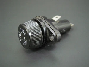 Panel-Mount Fuse Holder - For 13/32" x 1-3/8" Fuse - 5A 600V - Buss HPS-L - Picture 1 of 4