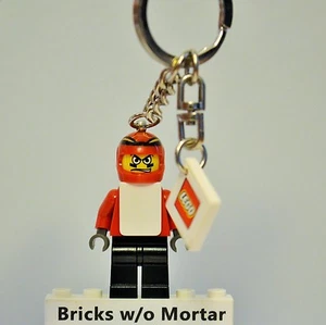 Nuevo Llavero Genuino LEGO Snowboarder con Logotipo de Lego - Imagen 1 de 4