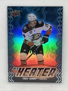 Anaheim Ducks - Troy Terry - 24/25 UD Serie 2 - auf einer Heizung - #OH-4 - Bild 1 von 2