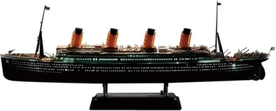 Doyusha 1/700. Erstaunlich! Plastikmodellbausatz RMS Titanic mit LED aus... - Bild 1 von 4