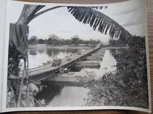 IRRAWADDY RIVER MYITKYINA BURMA WWII PHOTO - TRUCKS CROSSING BARGE BRIDGE 1945 - Picture 1 of 4