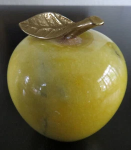 Vintage Polished Stone Marble Yellow Apple Brass Stem Paperweight 3.5" - Picture 1 of 4