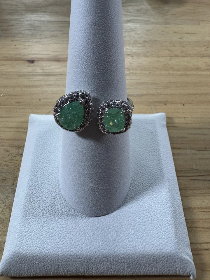 Кольцо для вечеринки с бомбой размер 8 мерцающее вместе - Изображение 1 из 1