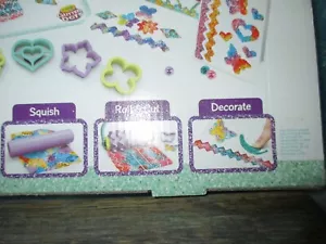 Totalmente Nuevo Crayola Puntos Brillos Pastel Estación Brillo Kit Cortador de Forma Artesanal - Imagen 1 de 8
