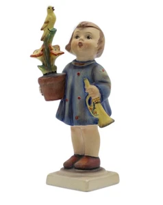 Hummel Figurine 17/0 ln box Congratulations - Picture 1 of 5