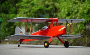 VQ Models .46 taglia DH-82 Tiger Moth (rosso) 55 pollici apertura alare ARF (solo kit) - Foto 1 di 8