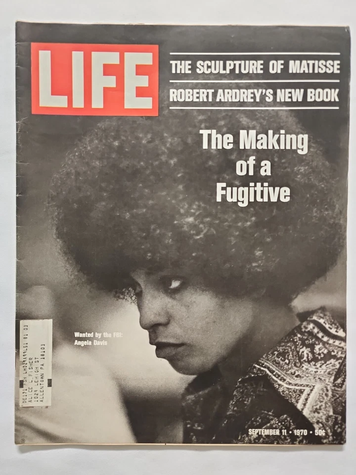 1970 Sept 11 LIFE Magazine Making of Fugitive Wanted FBI Angela Davis (MH203-2) - Image 1 of 3