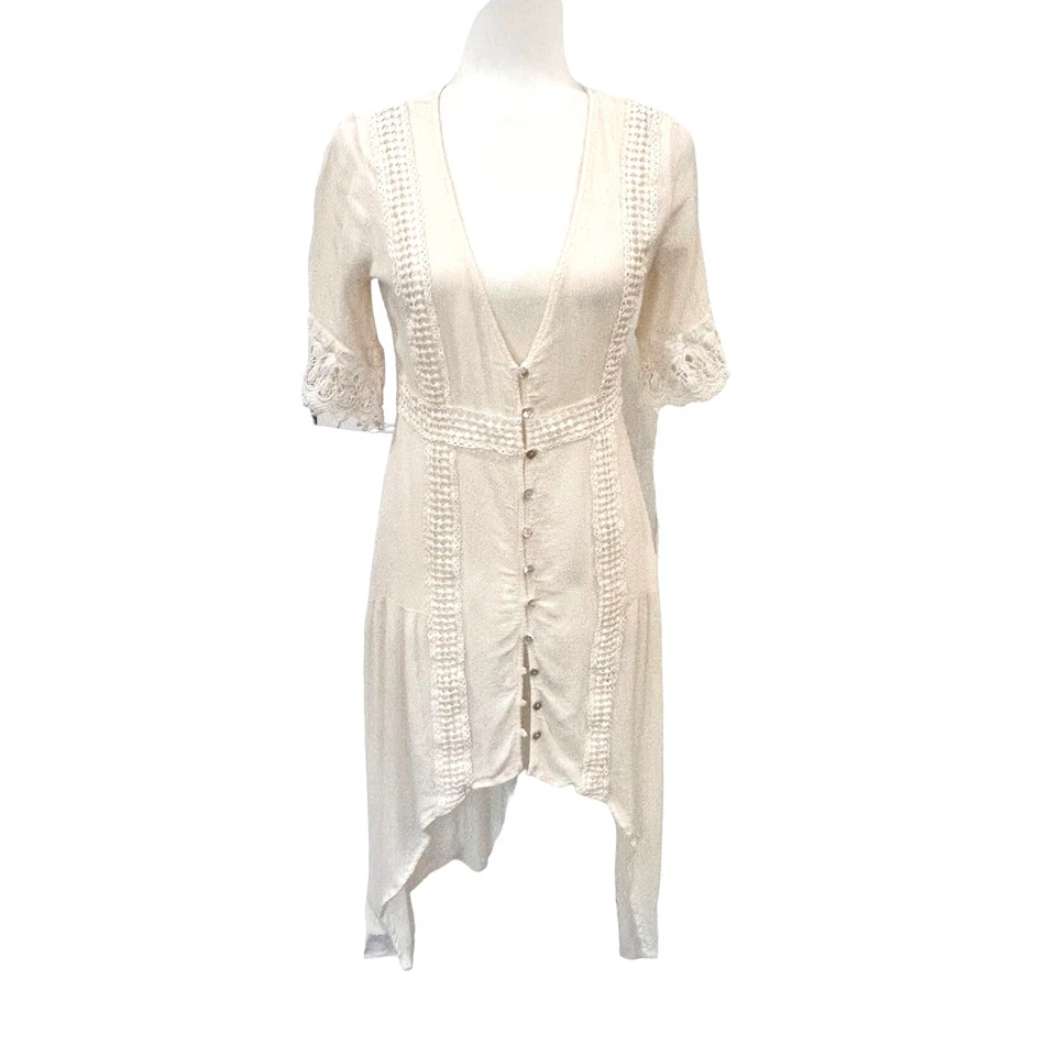 Vestido American Rag Off White Rayón Encaje Pradera Botón Delantero Cuello Mediano Foto 1 de 4