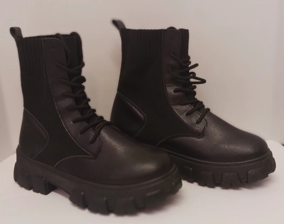 Nueva bota de combate Charlotte Russe para mujer negra con cordones plataforma al tobillo talla 9 Foto 1 de 4