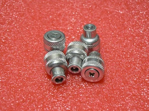 10 PIEZAS SOUTHCO 47-90-321-22 47/4C PHILLIPS HUECO M4X0.7 TORNILLO CAUTIVO MOLETEADO - Imagen 1 de 4