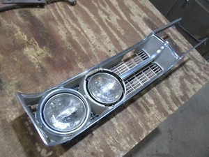Dodge Monaco Polara 1967 pasajero delantero parrilla lateral moldura de faros - Imagen 1 de 11