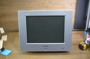 Sony 17" HMD-A200 1280x1024 Trinitron VGA CRT Monitor - Picture 1 of 13