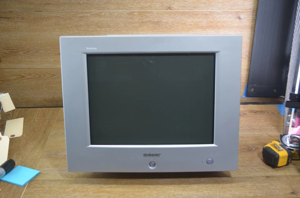 Sony 17" HMD-A200 1280x1024 Trinitron VGA CRT Monitor - Image 1 of 4