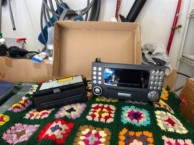 Unidad de radio/CD INDASH original Mercedes Benz slk350 2007 OEM y cambiador de disco Foto 1 de 4