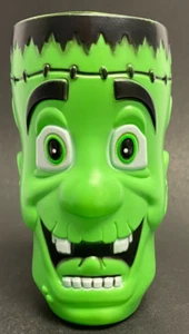 Figura de fiesta de plástico Frankenstein de Halloween de colección taza novedad espeluznante 6" - Imagen 1 de 6