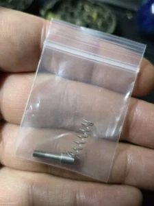 Bob Long G6R Schraubstock Einschüchterer Lagerteil Abzug Schraube und Feder - Bild 1 von 4
