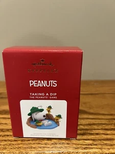 2021 Hallmark Keepsake Ornament The Peanuts Gang Taking A Dip SNOOPY WOODSTOCK - Picture 1 of 5