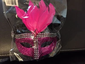 Masquerade Mask,fuschia With Feathers and Rhinestones New - Picture 1 of 4