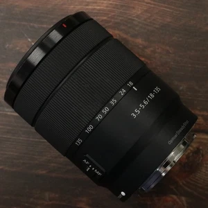 Sony E 18-135mm F3.5-5.6 OSS SEL18135 Lens  [Excellent+5] #5907 - Picture 1 of 14